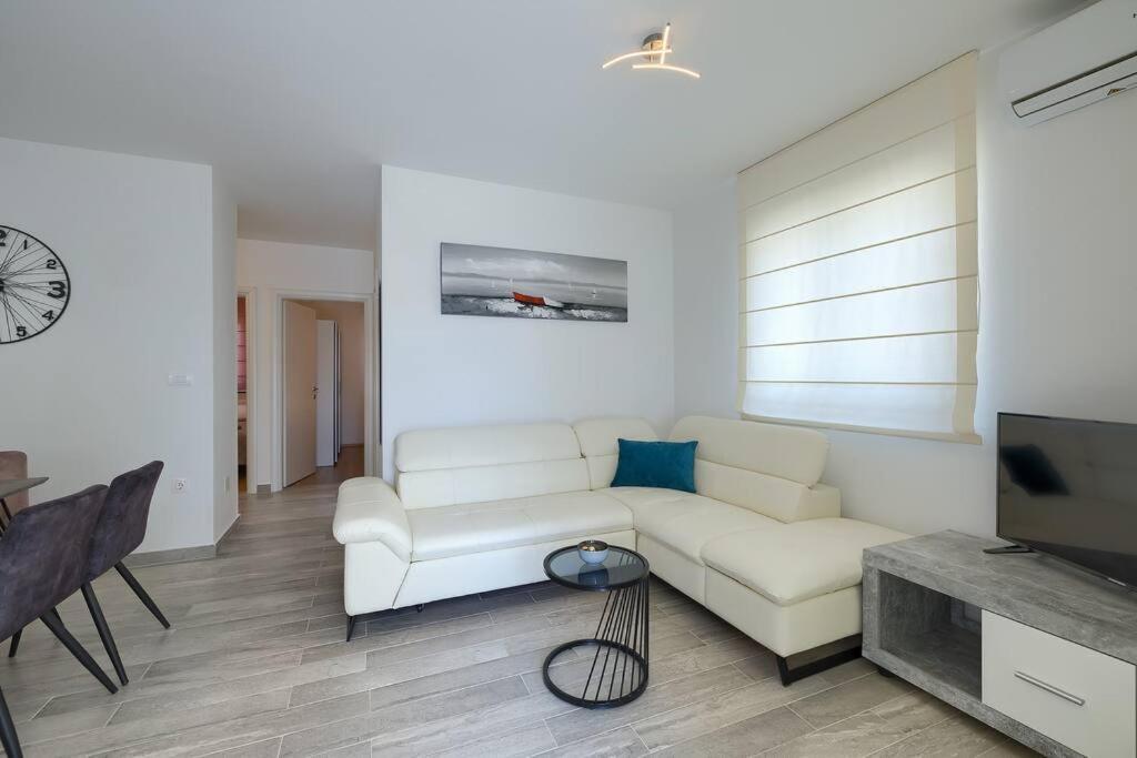 App Maria Apartment Pula